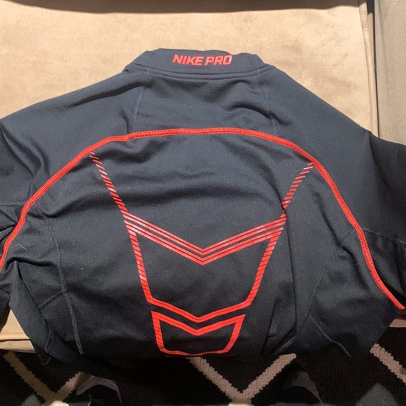 Nike Pro Quarter Zip Size XL - Picture 2 of 2